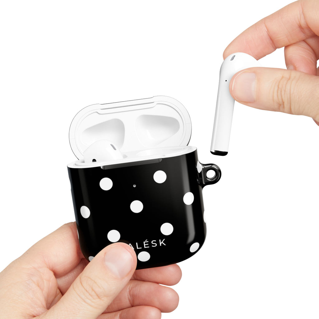 Editorial Earbuds Case